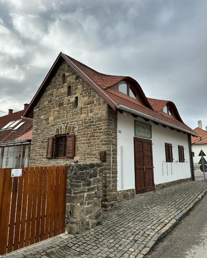 Piros Vendeghaz Villa Tihany Eksteriør billede
